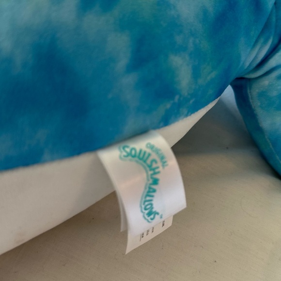 NEW with tags - Hugmallows, Squishmallows Blue Shark Plush - Picture 8 of 9